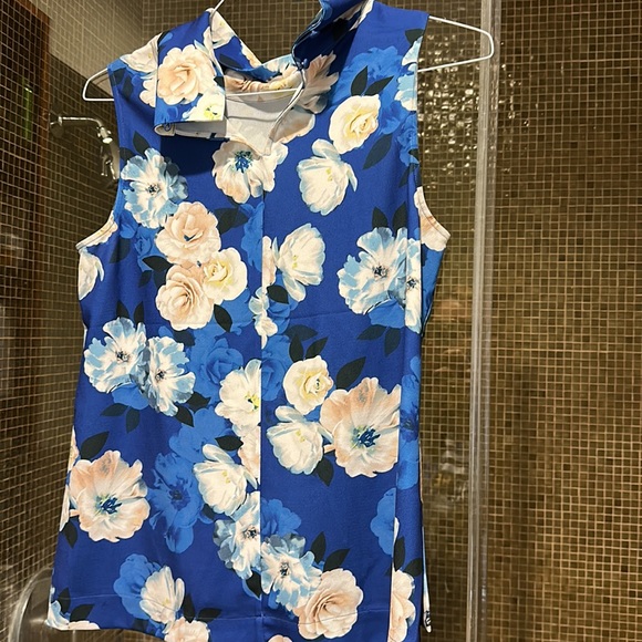 NYDJ sleeveless floral print mock neck blouse - Picture 3 of 3